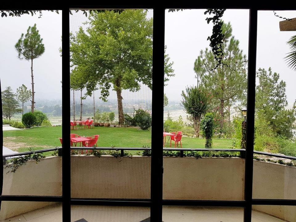 Rock City Resort Mingora Exteriér fotografie