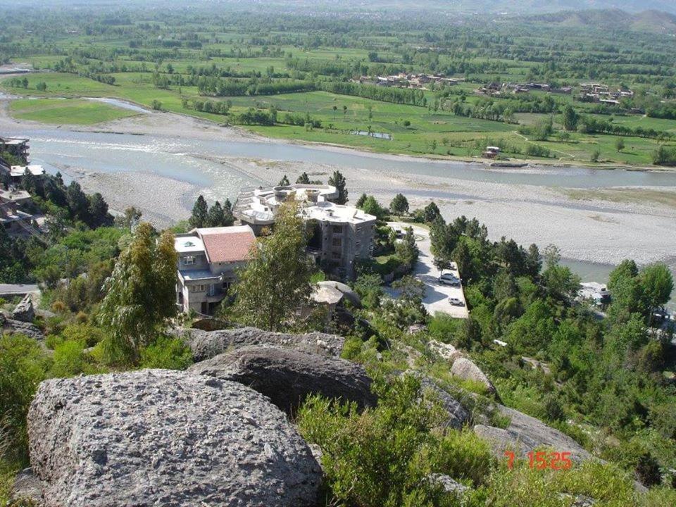 Rock City Resort Mingora Exteriér fotografie